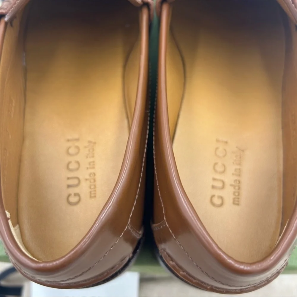 Men’s Gucci interlocking G leather loafer size 7 fits eight US made in Italy
